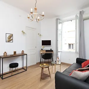 2 Apartment, Near The Sea And Local Market Appartement